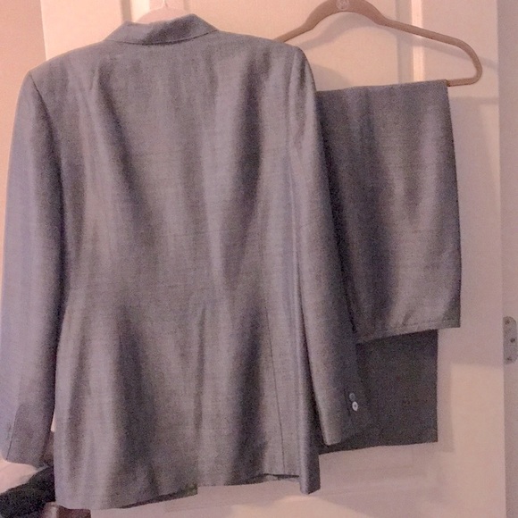 LIZ CLAIBORNE Collection/ 2 pc Pant Suit size 10 Jacket / size 10 Pants/lined. - Picture 4 of 7